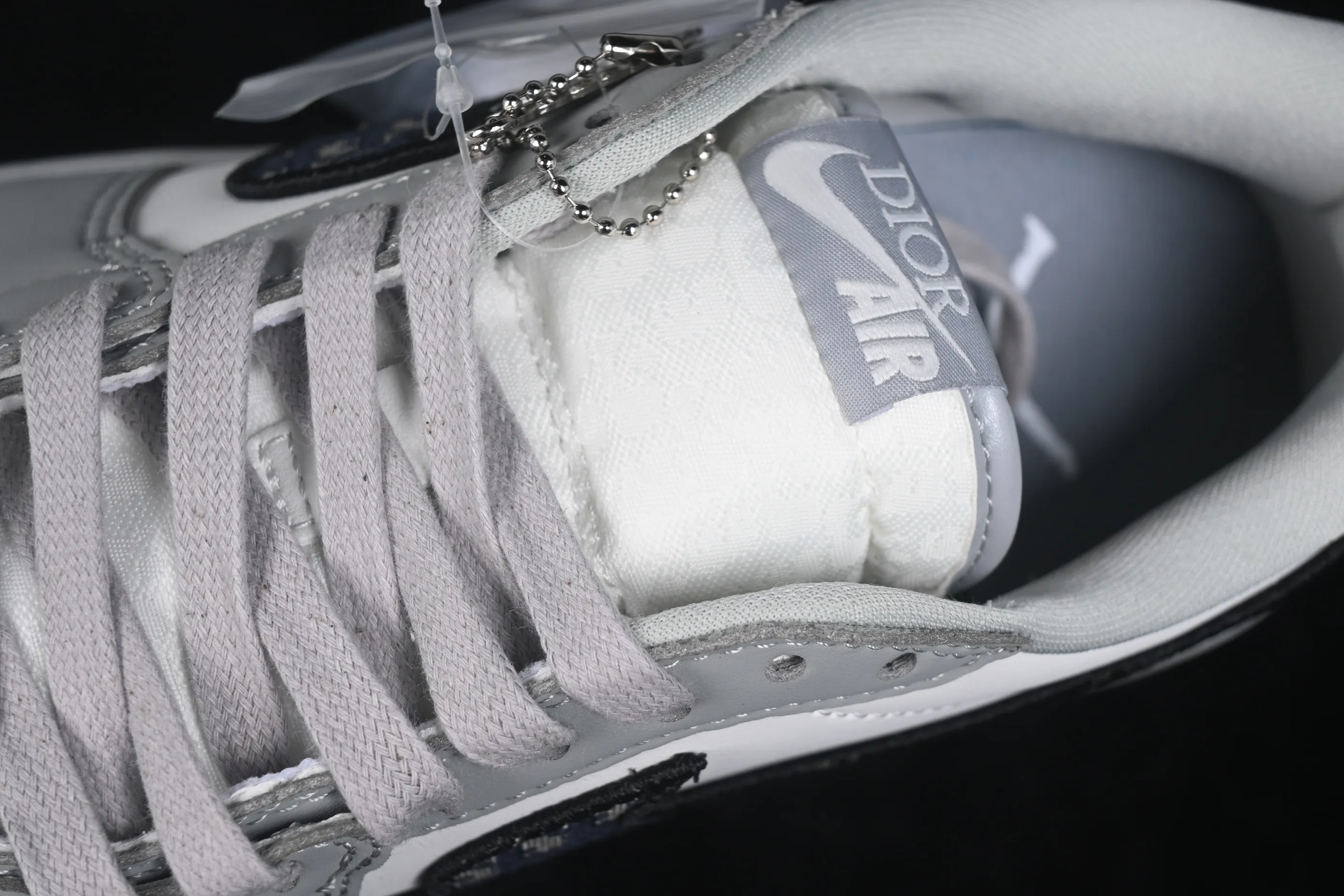 All categories Air Jordan Jordan series basketball shoes Air Jordan 1 Low Dior x Air Jordan 1 Low AJ1 Joe 1 Dior joint white gray low top CN8608-002